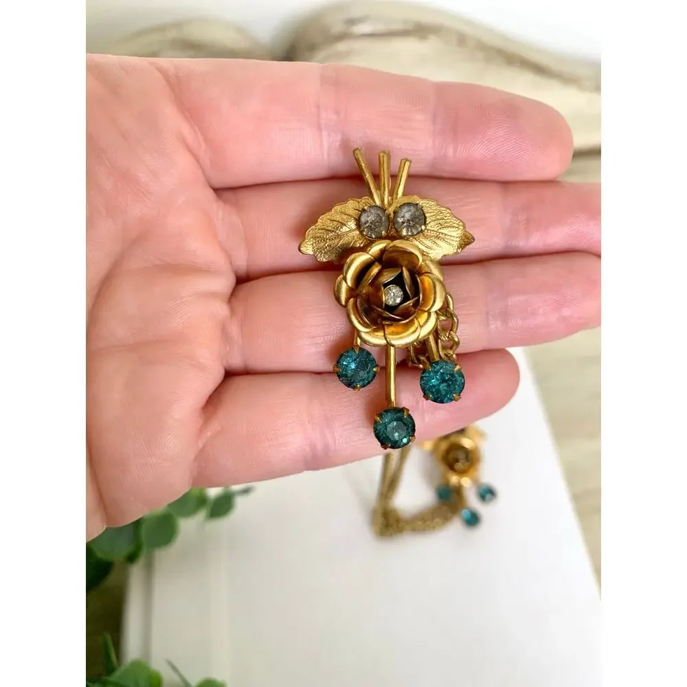 Vintage 1950s Sweater Clip Double Brooch Teal Rhinestone Gold Tone Chain Elegant